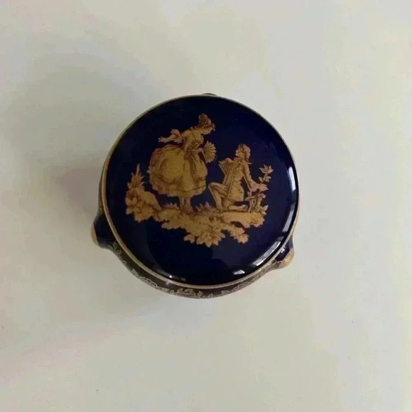 Vintage Limoges  Porcelain Round Trinket Box in Blue and Gold Made in France - Picture 2 of 11